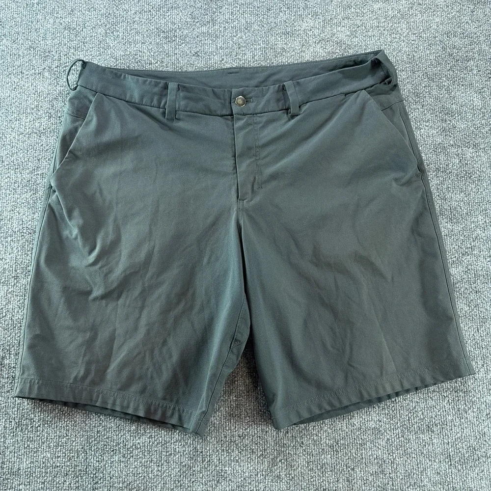 Lululemon Mens Commission Shorts 9 Grey Chino 38 Athleisure Summer Sporty Golf